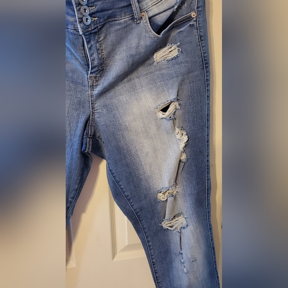 Torrid Distressed High Rise Skinny Jegging - Picture 5 of 7